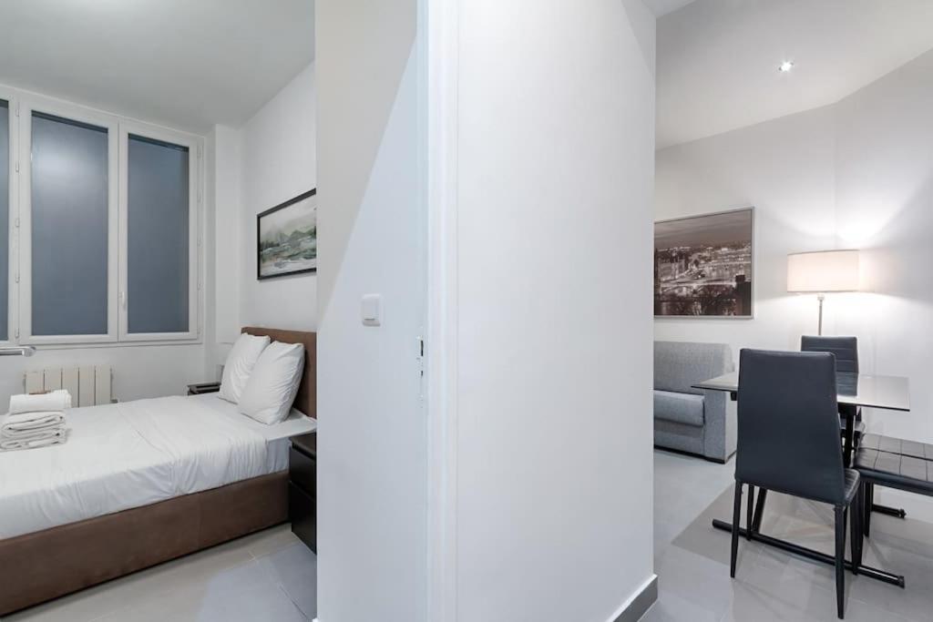 Batignolles Lemercier Cosy Apartment 4P-1Br París Exterior foto